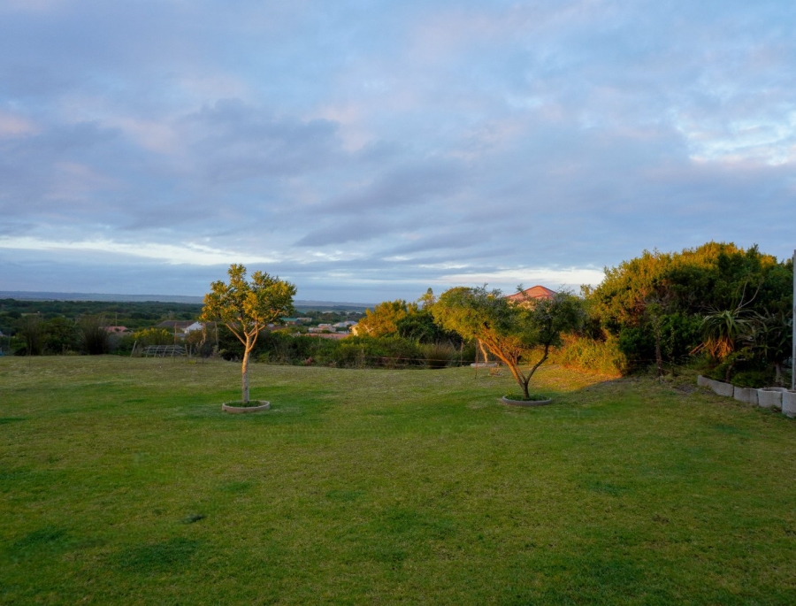 4 Bedroom Property for Sale in Paradise Beach Eastern Cape